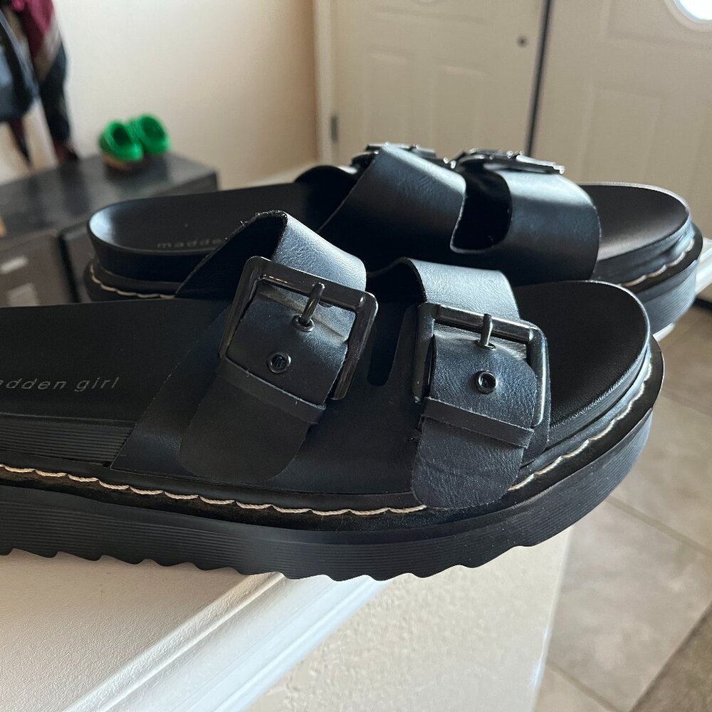 Madden Girl Black Platform slides